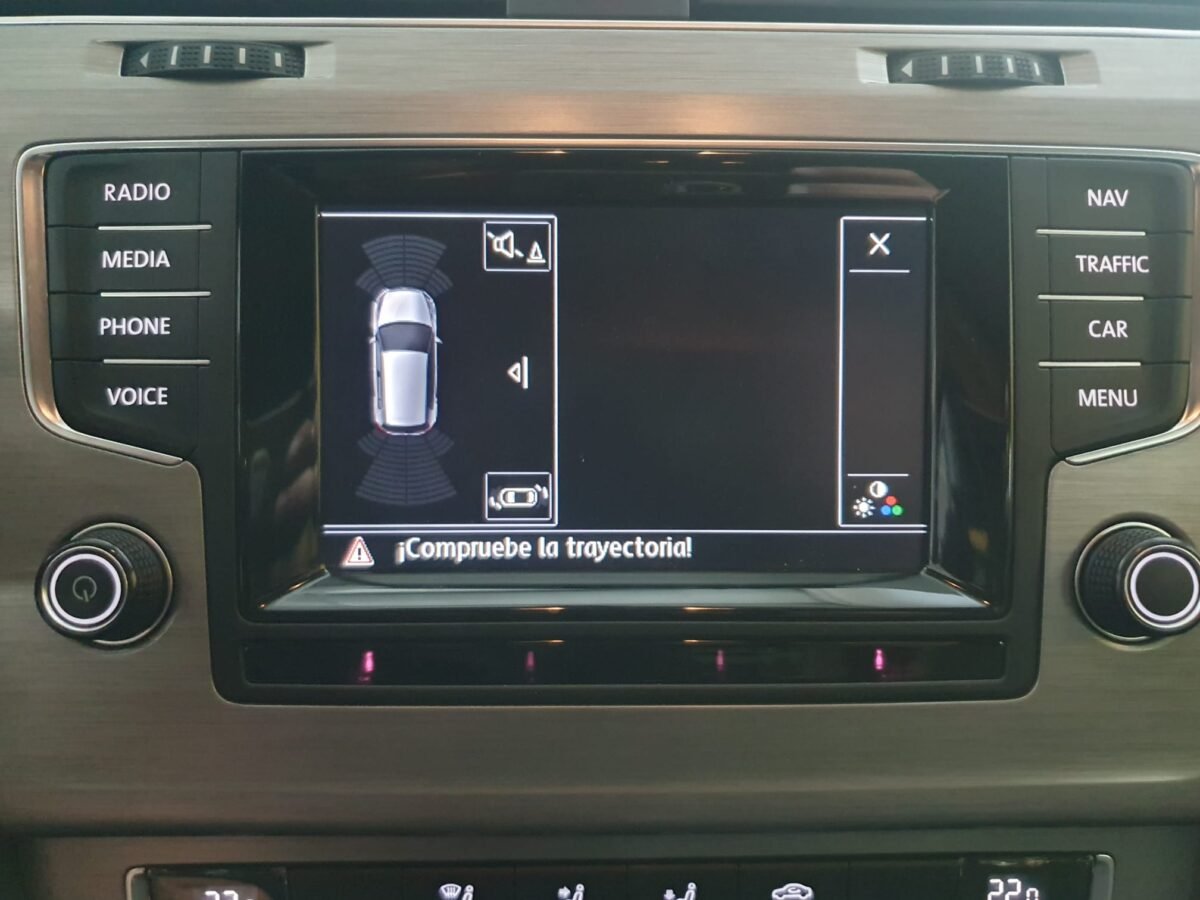 VOLKSWAGEN Golf 2.0 TDI SPORT DSG