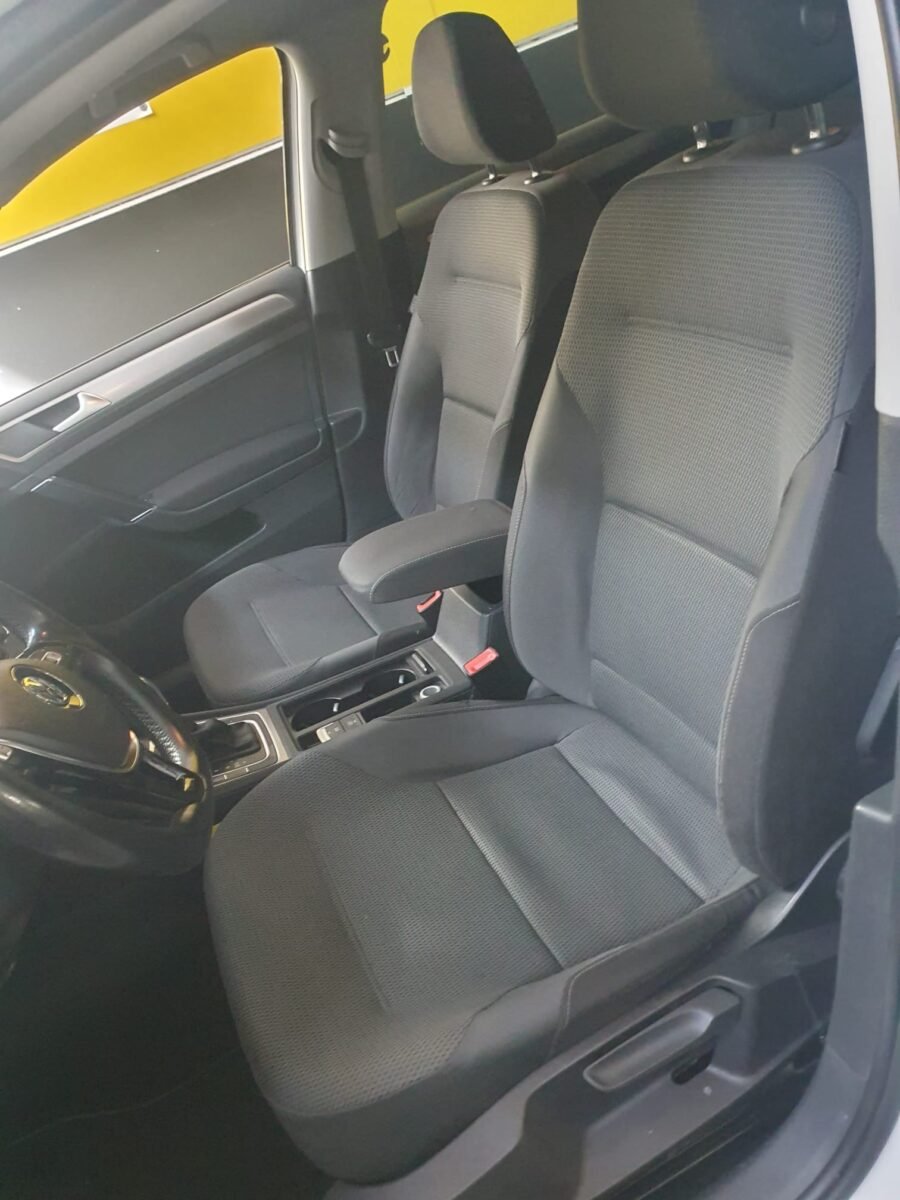 VOLKSWAGEN Golf 2.0 TDI SPORT DSG