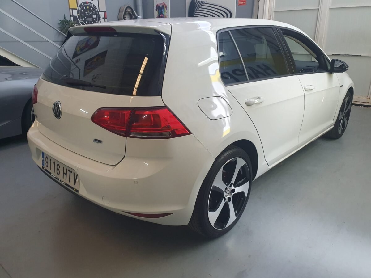 VOLKSWAGEN Golf 2.0 TDI SPORT DSG