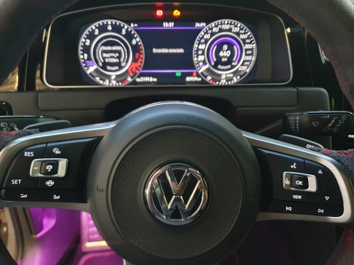 VOLKSWAGEN GOLF 7.5 2.0 TSFI