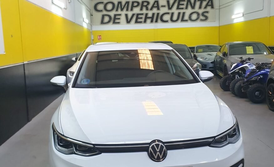 VOLKSWAGEN GOLF 8 1.0 TSI DSG