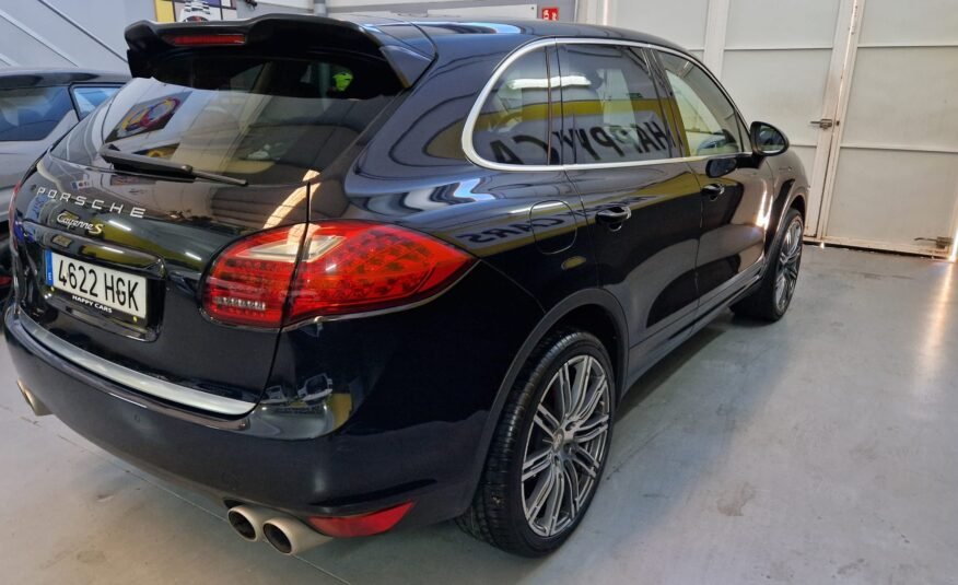 PORSCHE CAYENNE 3.0 D