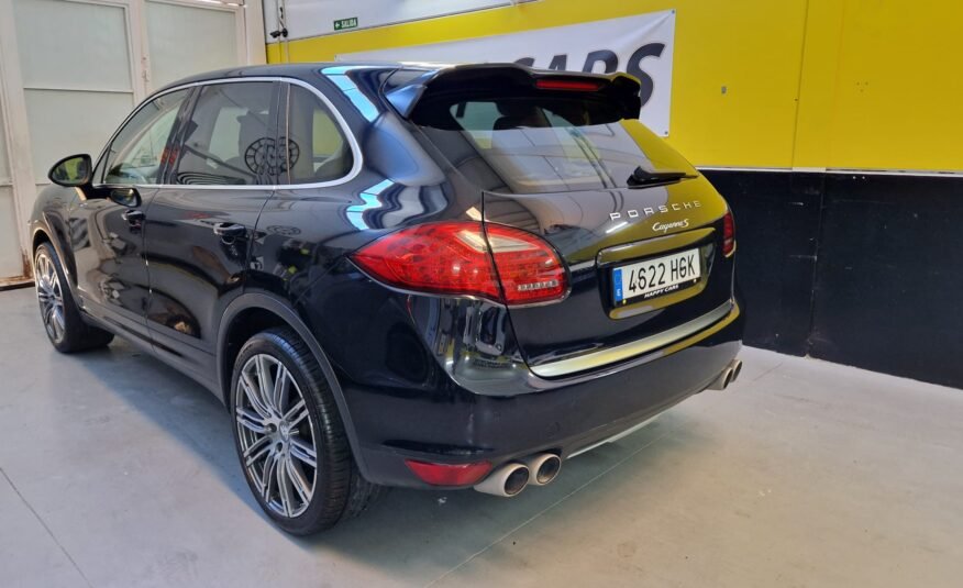 PORSCHE CAYENNE 3.0 D