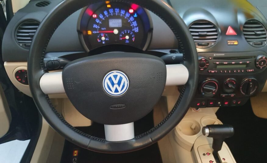 VOLKSWAGEN BEATLE CABRIOLET 1.8