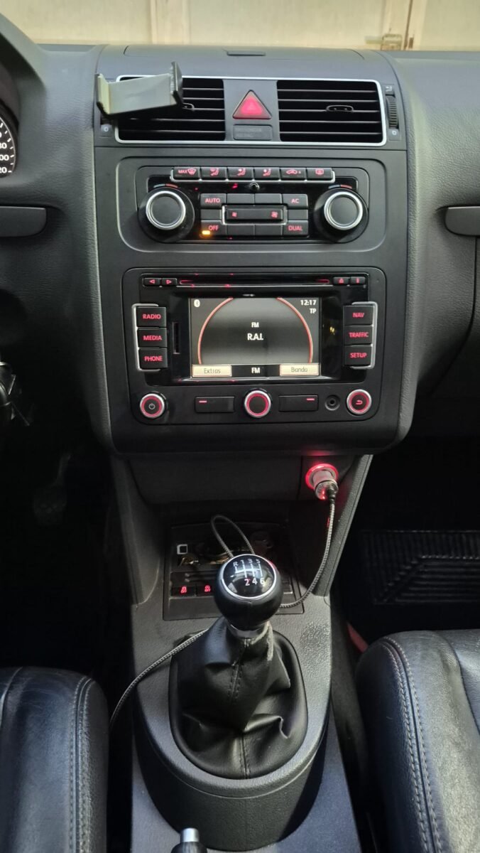 VOLKSWAGEN TOURAN 7 PLAZAS 1.6 TDI