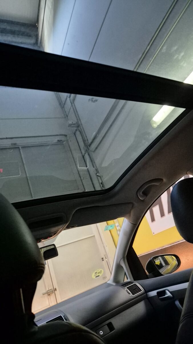 VOLKSWAGEN TOURAN 7 PLAZAS 1.6 TDI