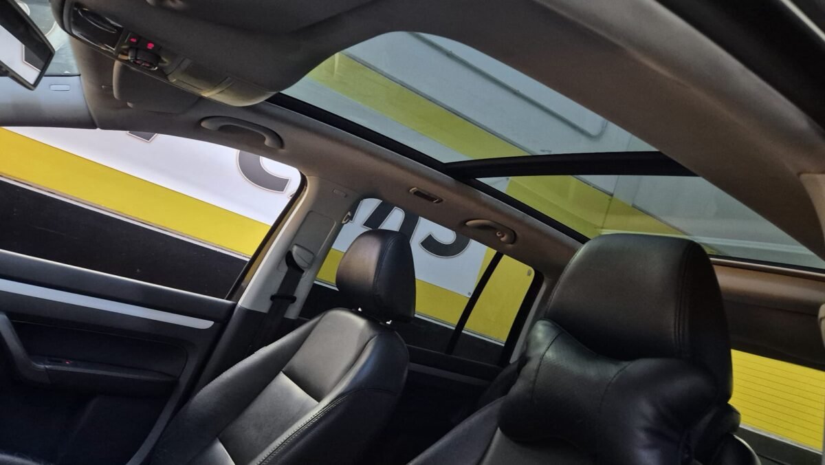 VOLKSWAGEN TOURAN 7 PLAZAS 1.6 TDI