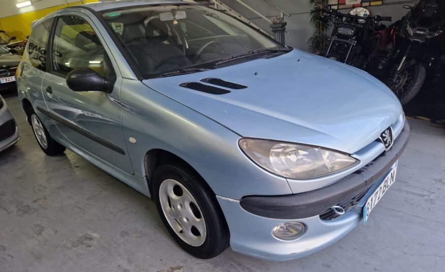 PEUGEOT 206 1.4