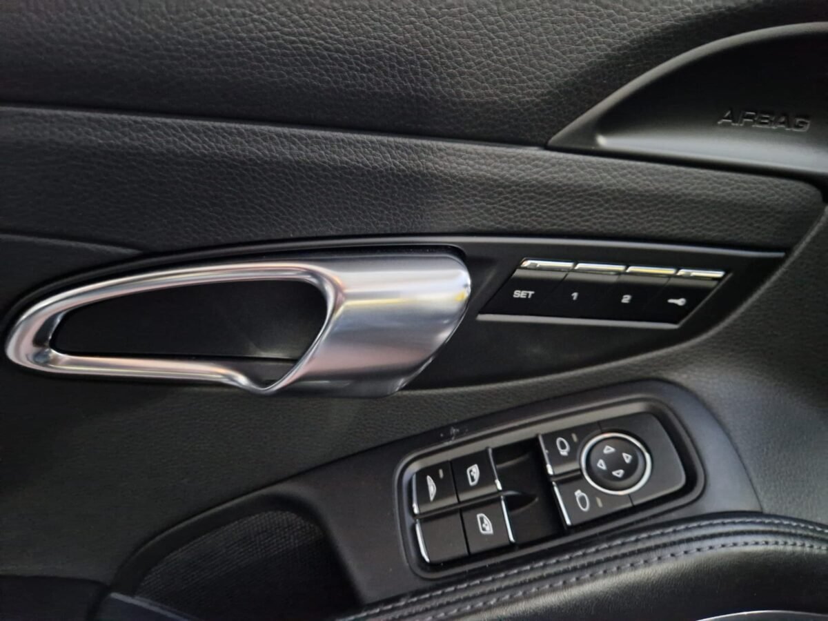 PORSCHE 911 CARRERA 3.4 CC