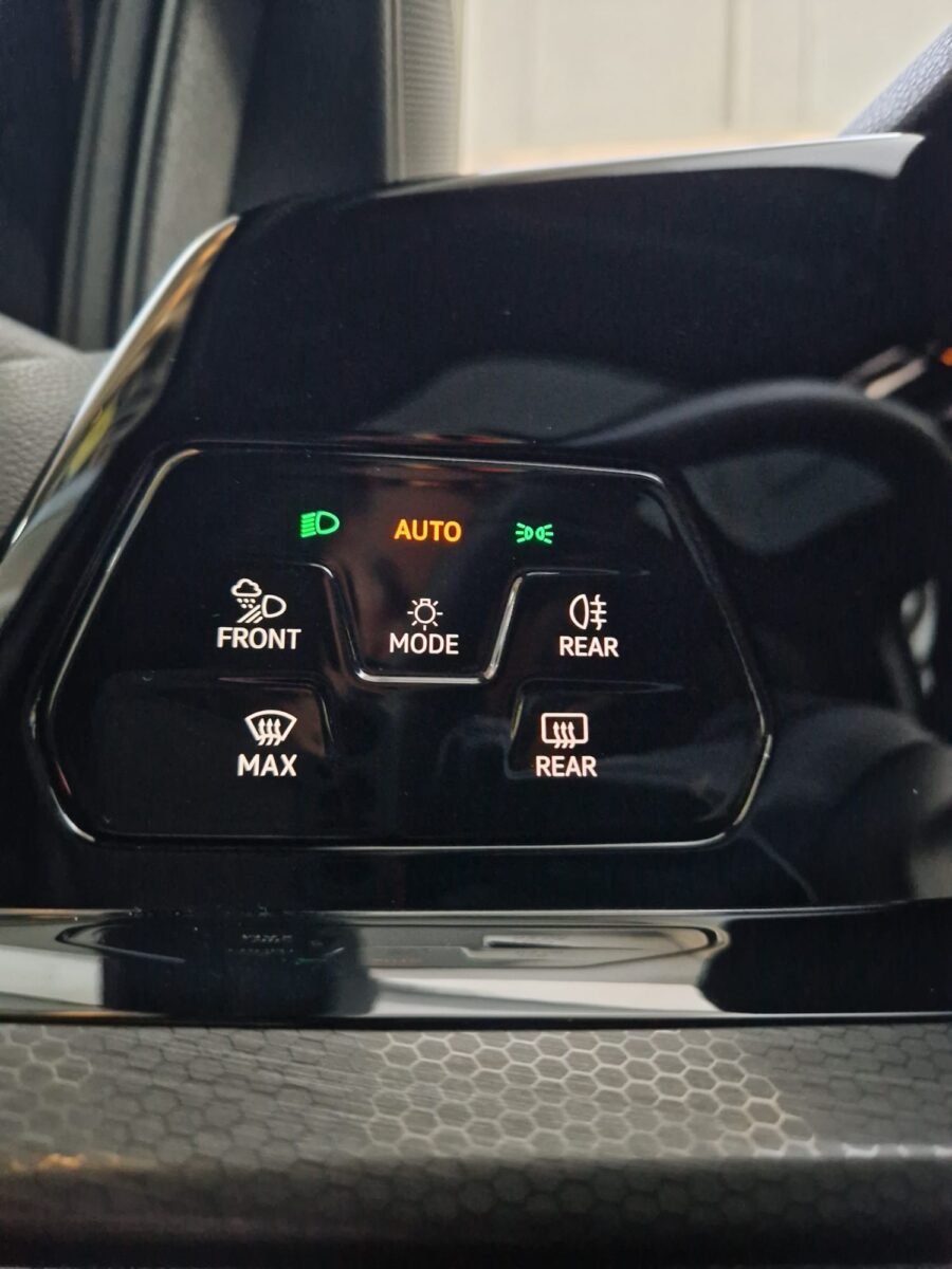 VOLKSWAGEN GOLF GTD 8 2.0 TDI