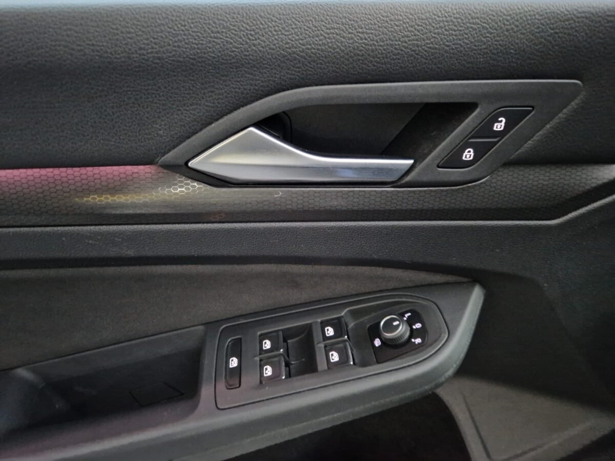 VOLKSWAGEN GOLF GTD 8 2.0 TDI