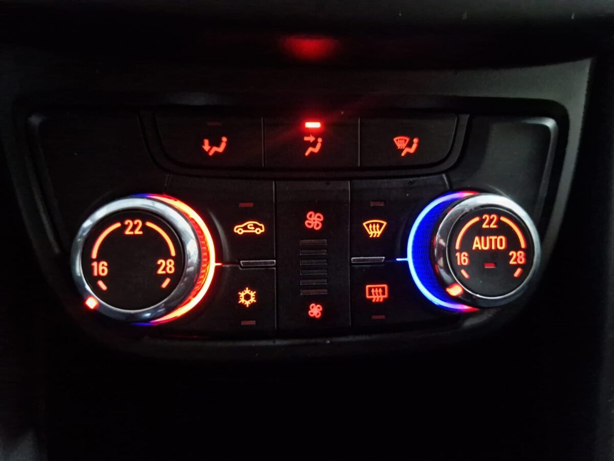 OPEL ZAFIRA TOURER 1.6 CDTI