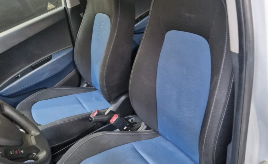 HYUNDAI i10 1.0CC