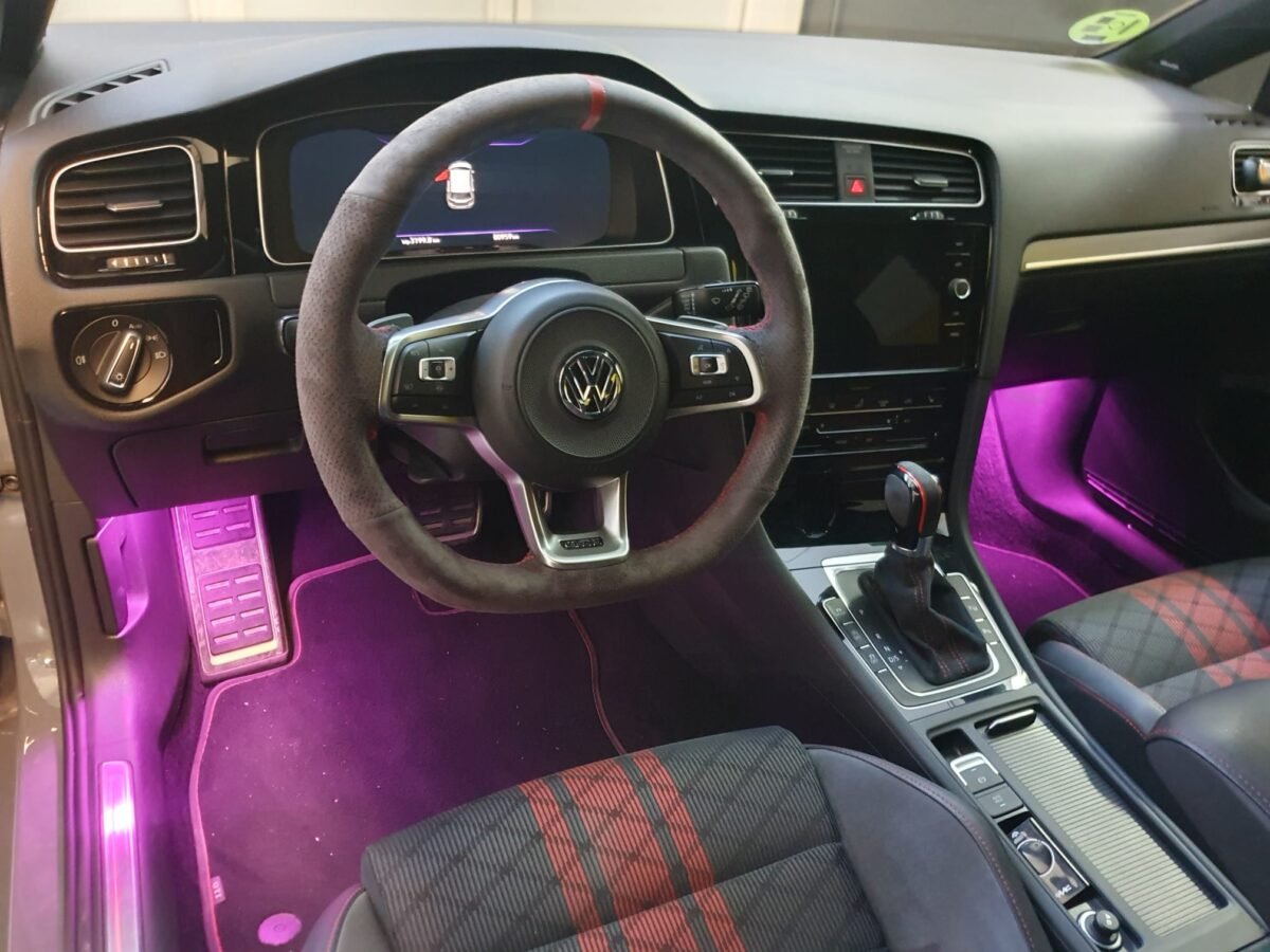 VOLKSWAGEN GOLF 8 GTI TCR 2.0 TSI