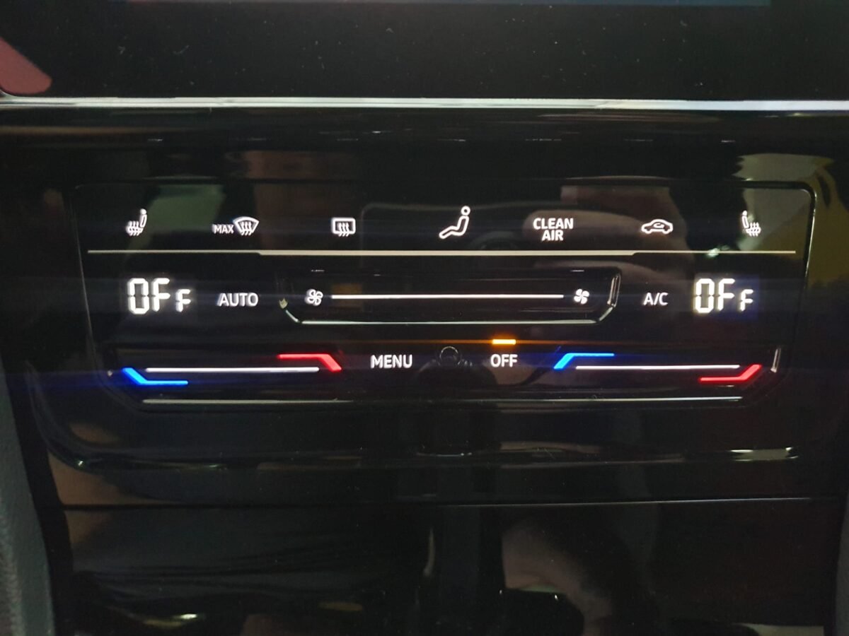 VOLKSWAGEN GOLF 8 GTI TCR 2.0 TSI