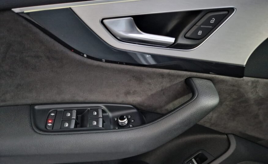 AUDI Q7 3.0TDI