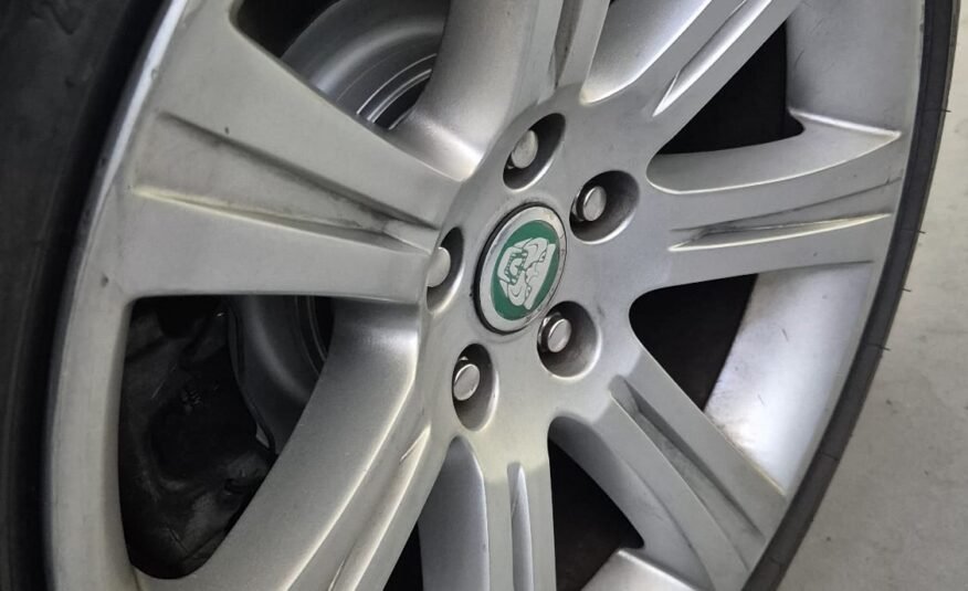 JAGUAR XK COUPE 4.2 CC
