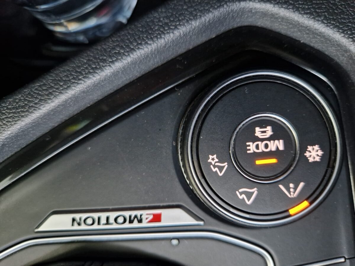 VOLKSWAGEN TIGUAN R-LINE 4 MOTION 2.0 TDI