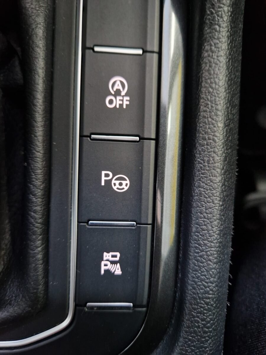 VOLKSWAGEN TIGUAN R-LINE 4 MOTION 2.0 TDI