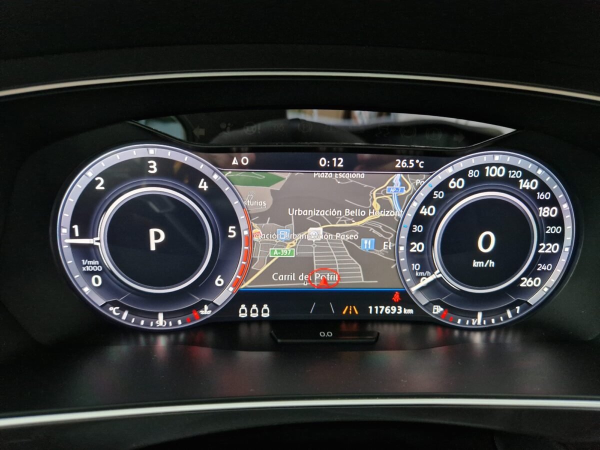 VOLKSWAGEN TIGUAN R-LINE 4 MOTION 2.0 TDI