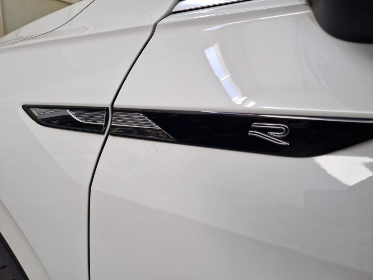 VOLKSWAGEN TIGUAN R-LINE 4 MOTION 2.0 TDI