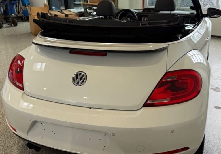 VOLKSWAGEN BEETLE CABRIO 2.0TD I 140CV