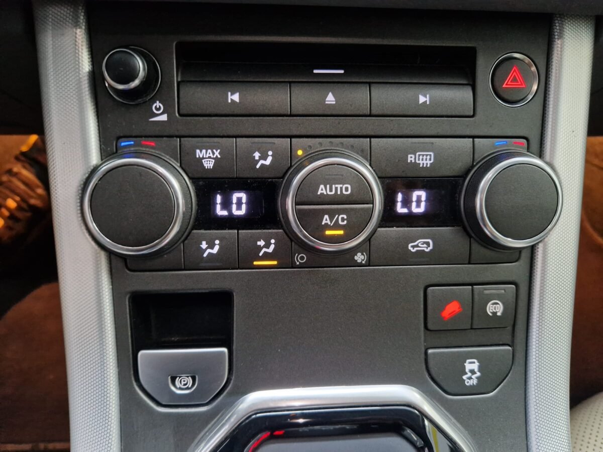 LAND-ROVER EVOQUE SPORT 2.2D 150CV