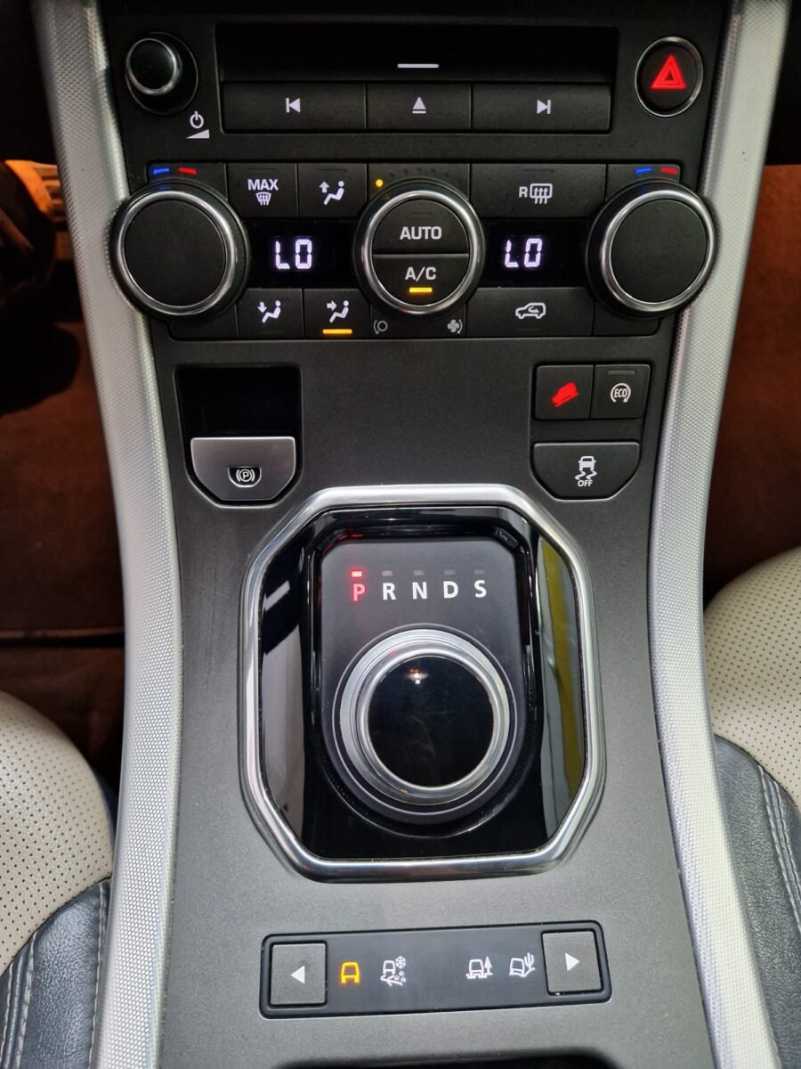 LAND-ROVER EVOQUE SPORT 2.2D 150CV