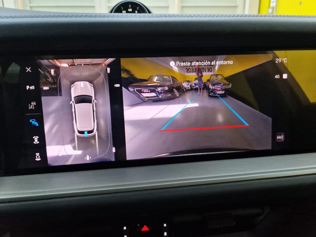 PORSCHE Cayenne E-HYBRID