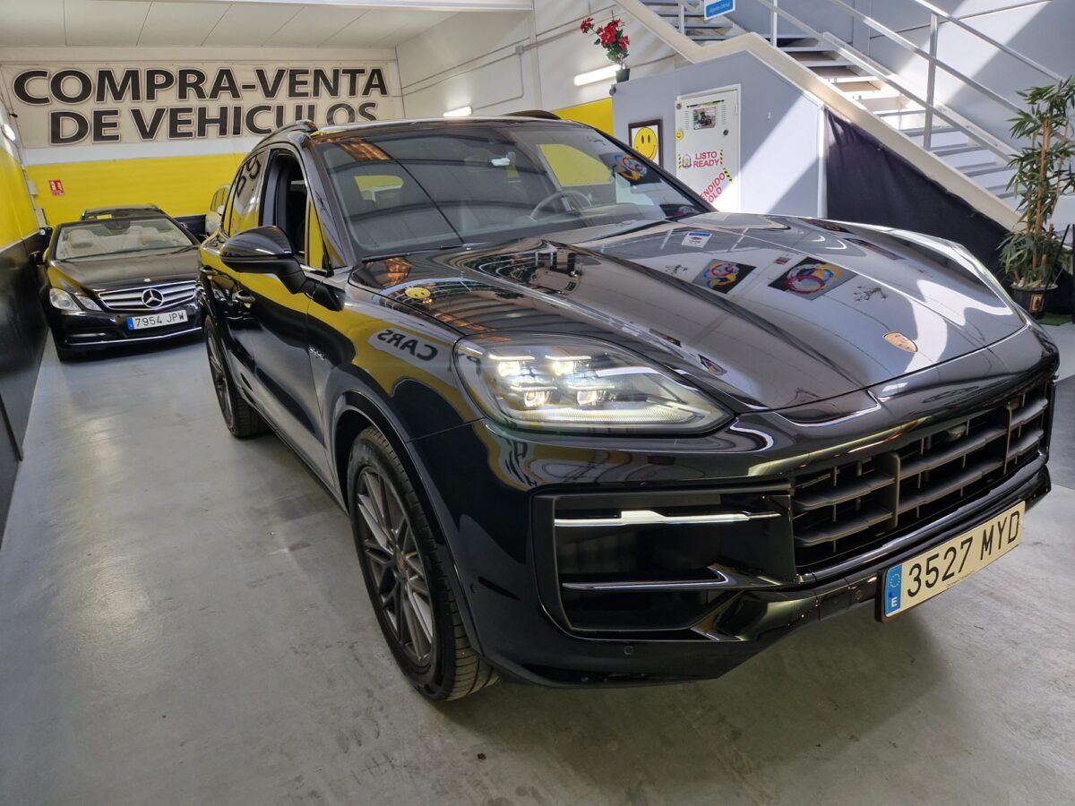 PORSCHE Cayenne E-HYBRID