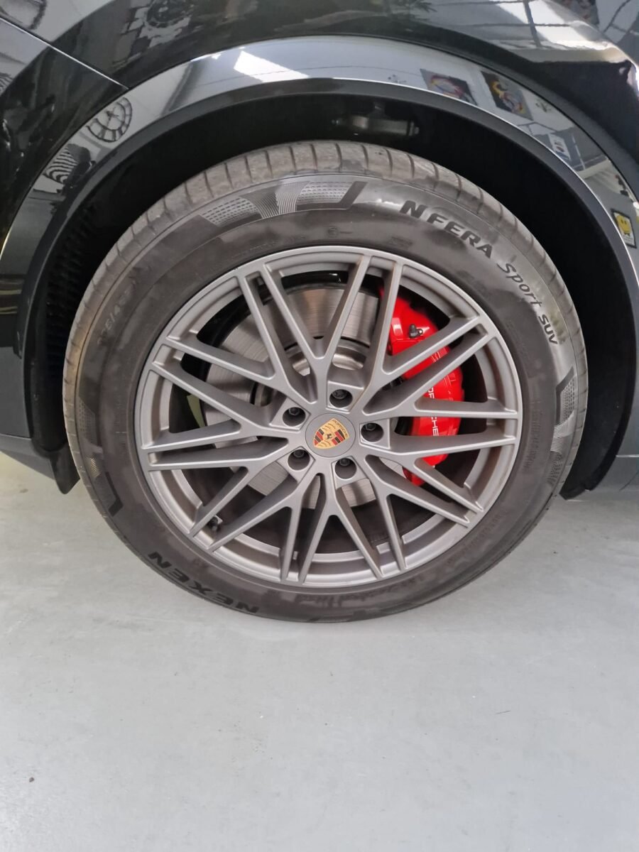 PORSCHE Cayenne E-HYBRID