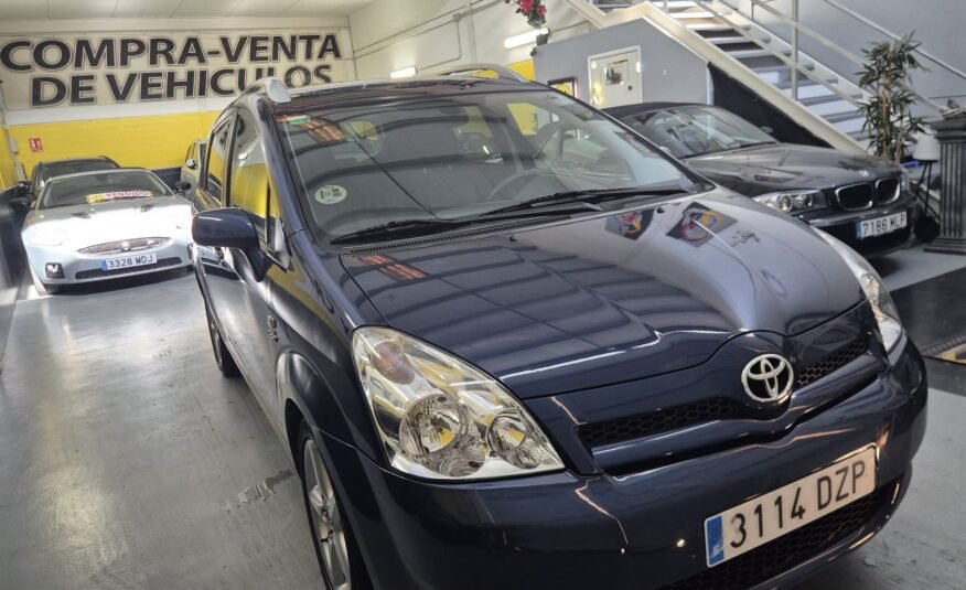 TOYOTA COROLLA VERSUS 7 PLAZAS 2.0D 170CV