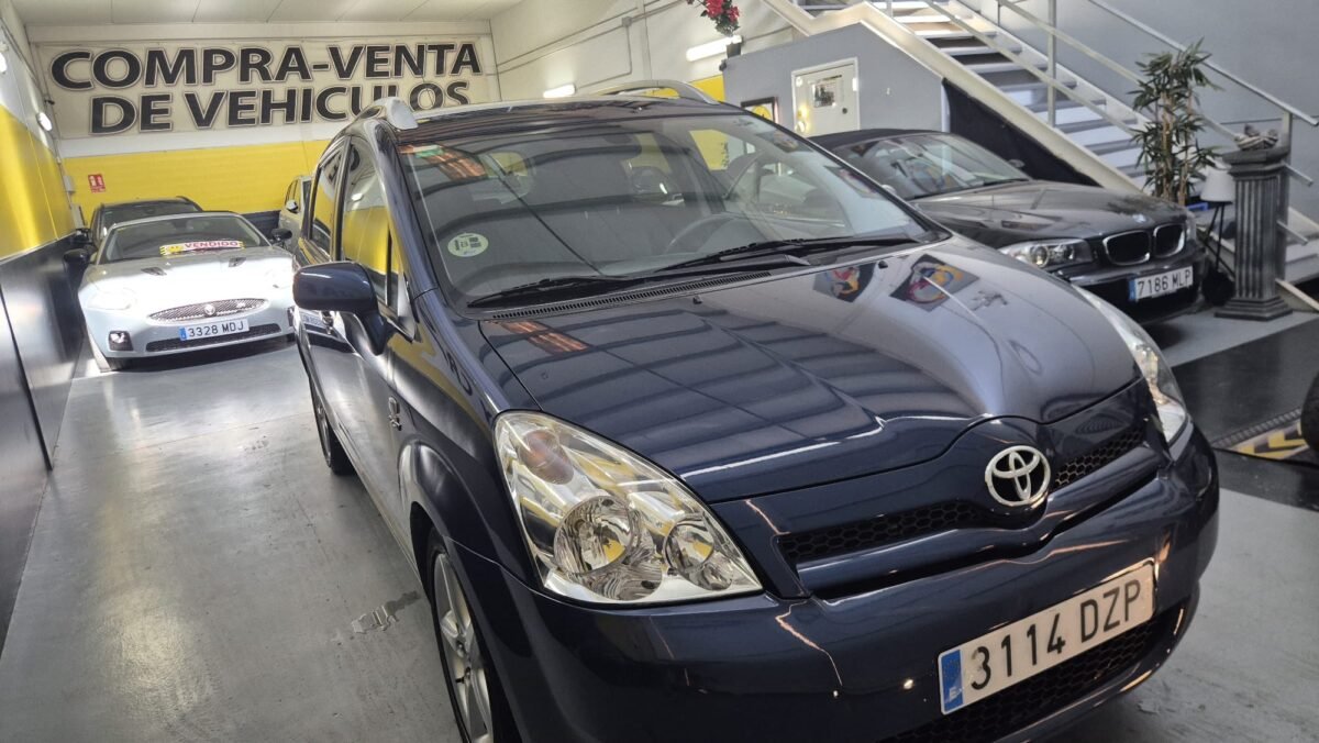 TOYOTA COROLLA VERSUS 7 PLAZAS 2.0D 170CV