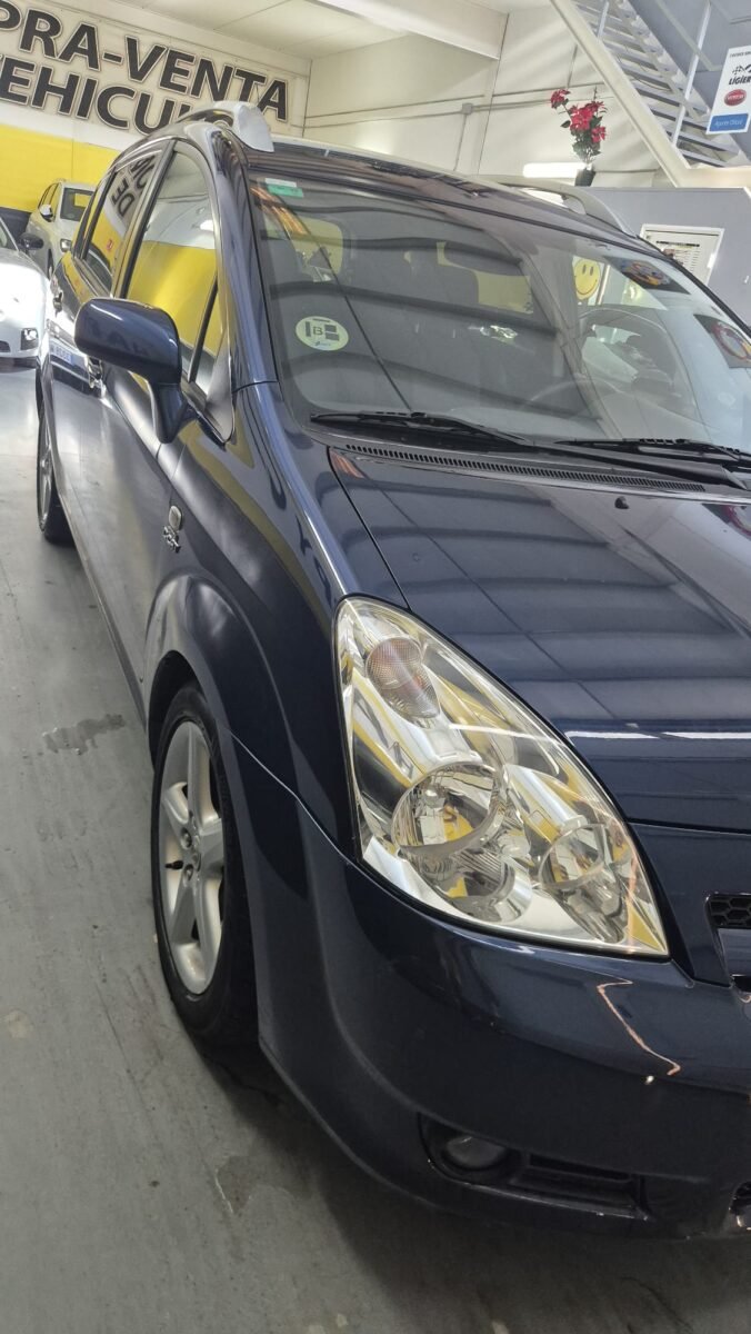 TOYOTA COROLLA VERSUS 7 PLAZAS 2.0D 170CV