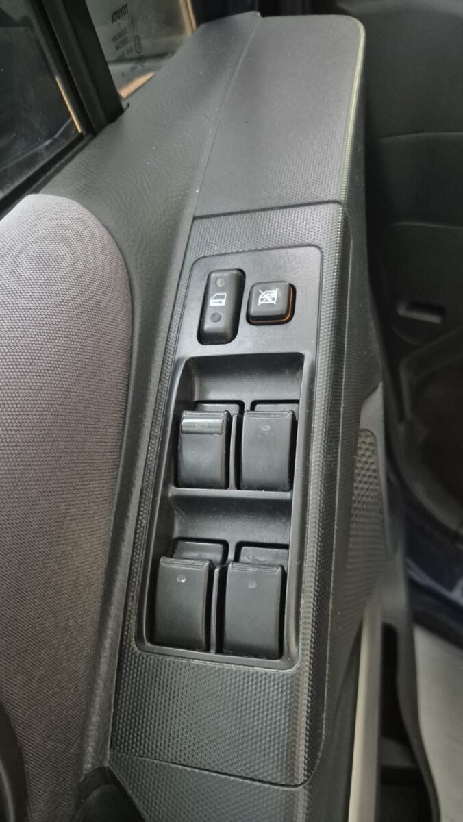 TOYOTA COROLLA VERSUS 7 PLAZAS 2.0D 170CV