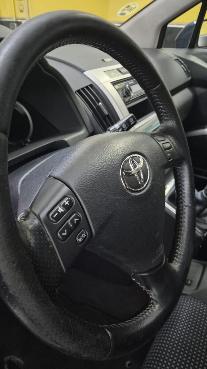 TOYOTA COROLLA VERSUS 7 PLAZAS 2.0D 170CV