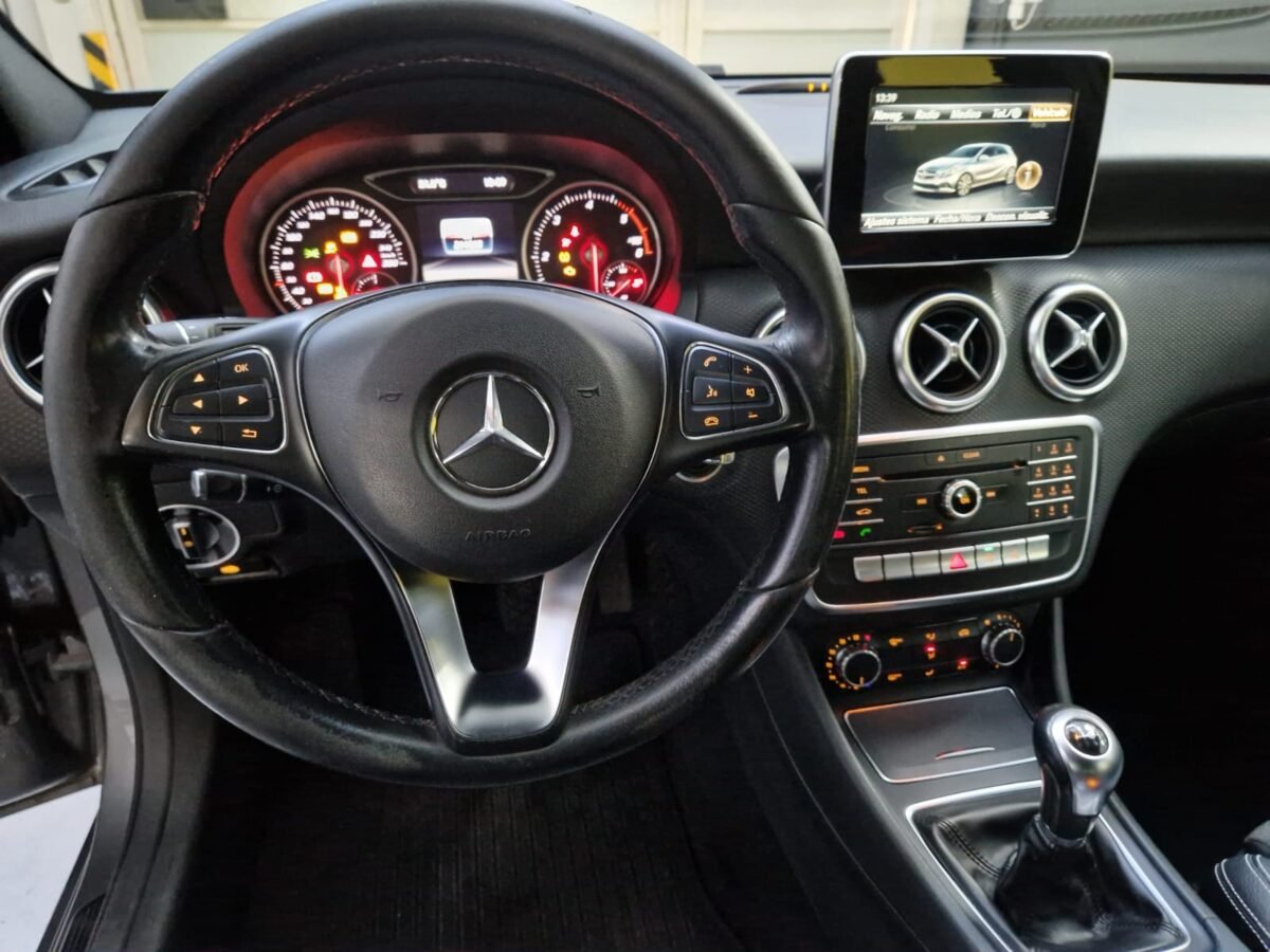 MERCEDES CLASE A PACK AMG 1.5D 120CV