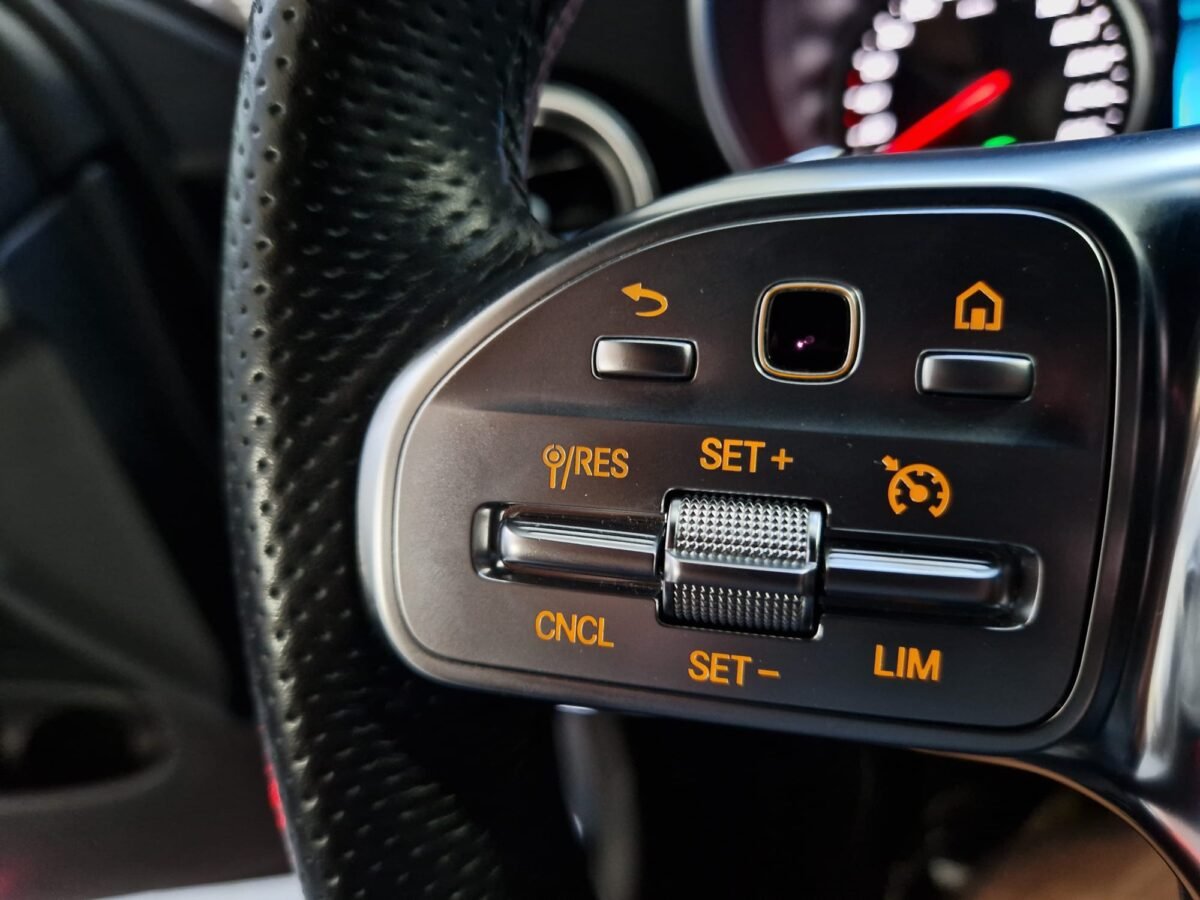 MERCEDES GLC COUPE 300D 306CV AMG LINE