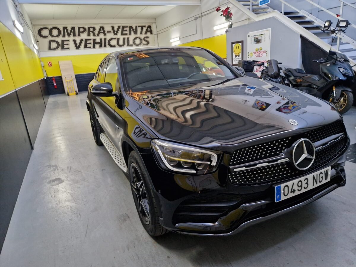 MERCEDES GLC COUPE 300D 306CV AMG LINE
