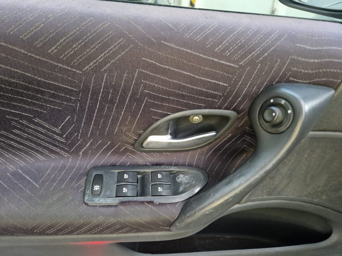 RENAULT LAGUNA GRAND TOUR 1.9 DCI