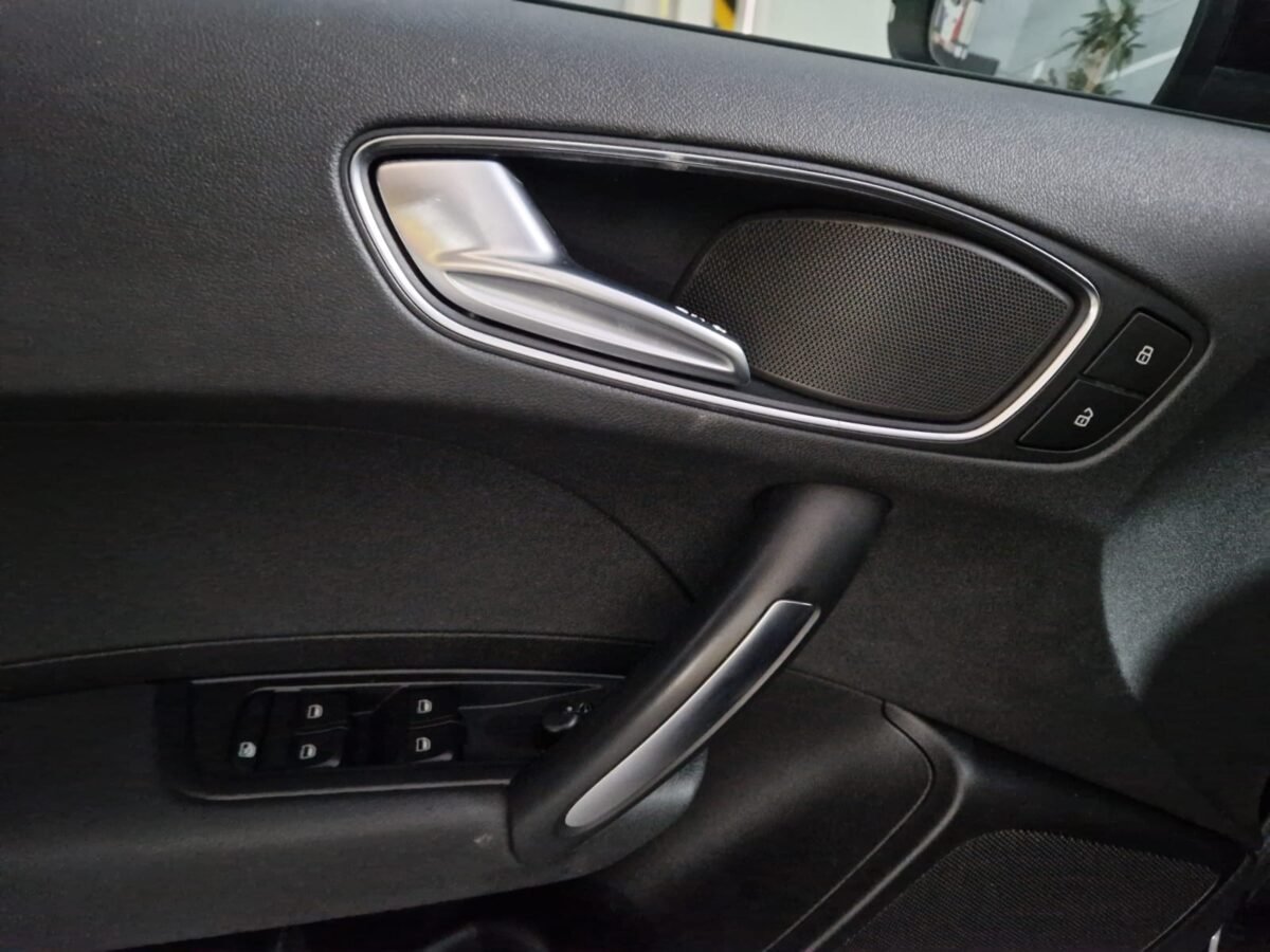 AUDI A1 1.6 TDI 90CV