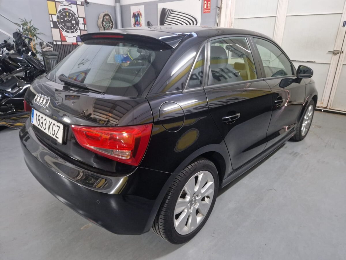 AUDI A1 1.6 TDI 90CV