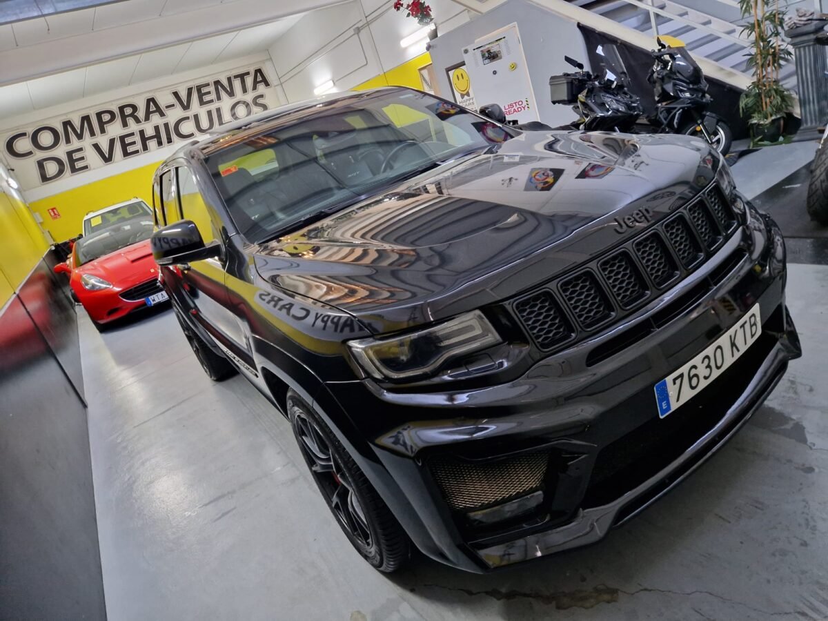 JEEP GRAND CHEROKEE SRT V8 6.4 HEMI