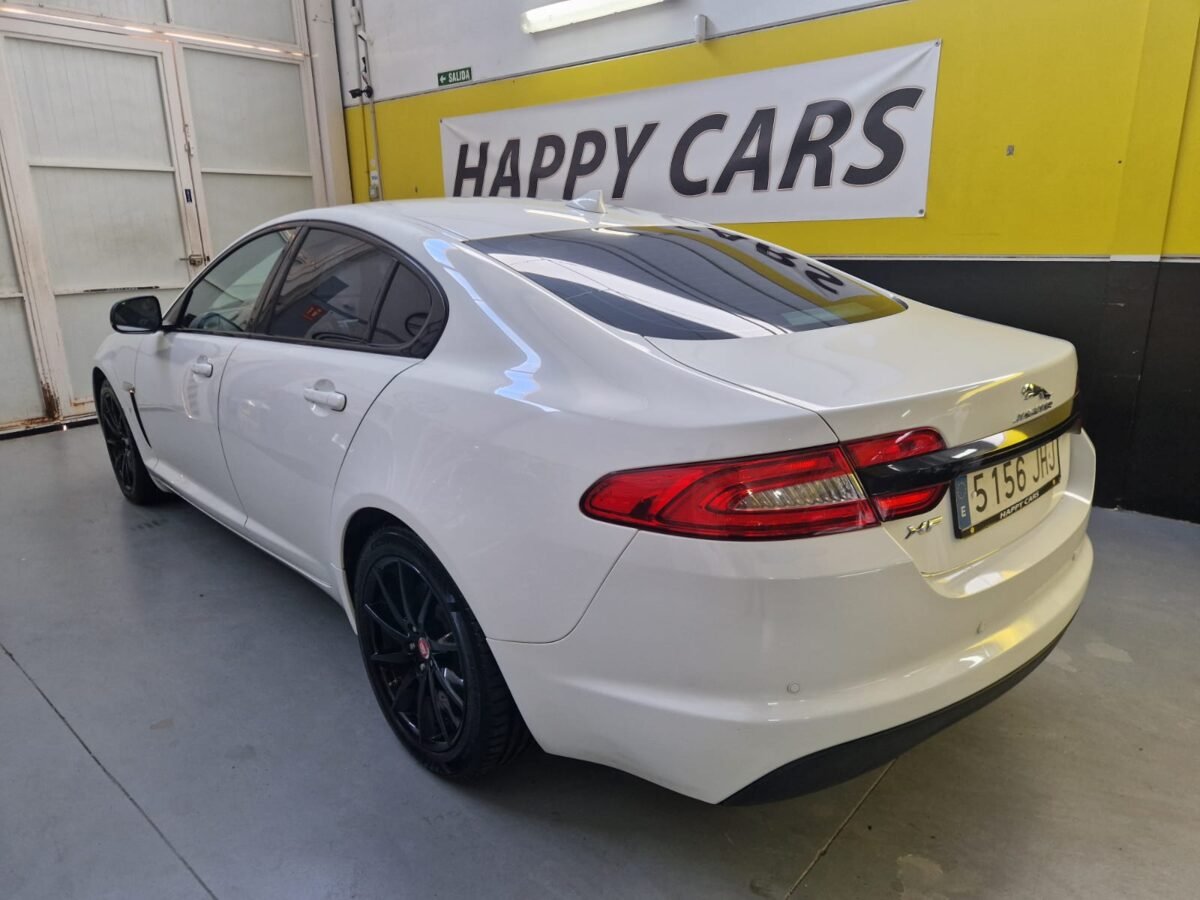 JAGUAR XF 2.0 D 200CV