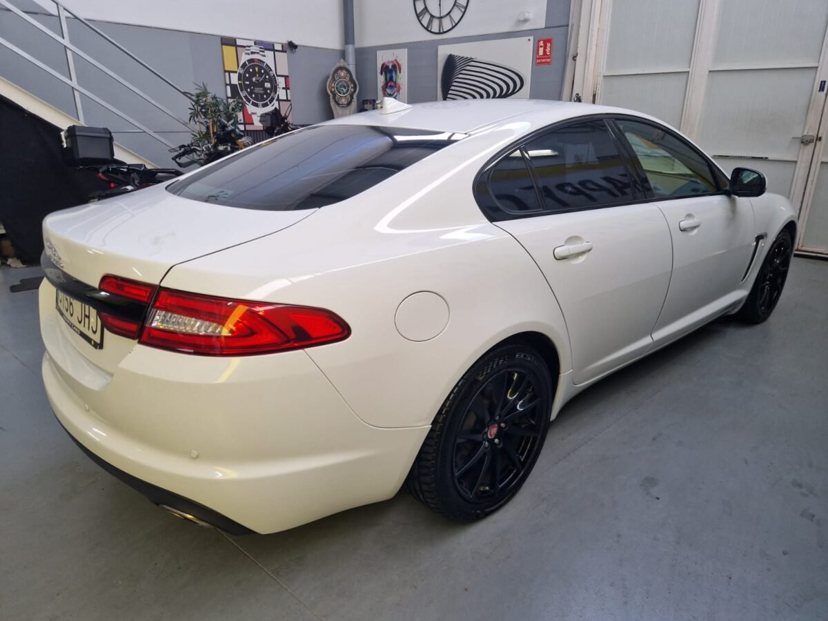 JAGUAR XF 2.0 D 200CV
