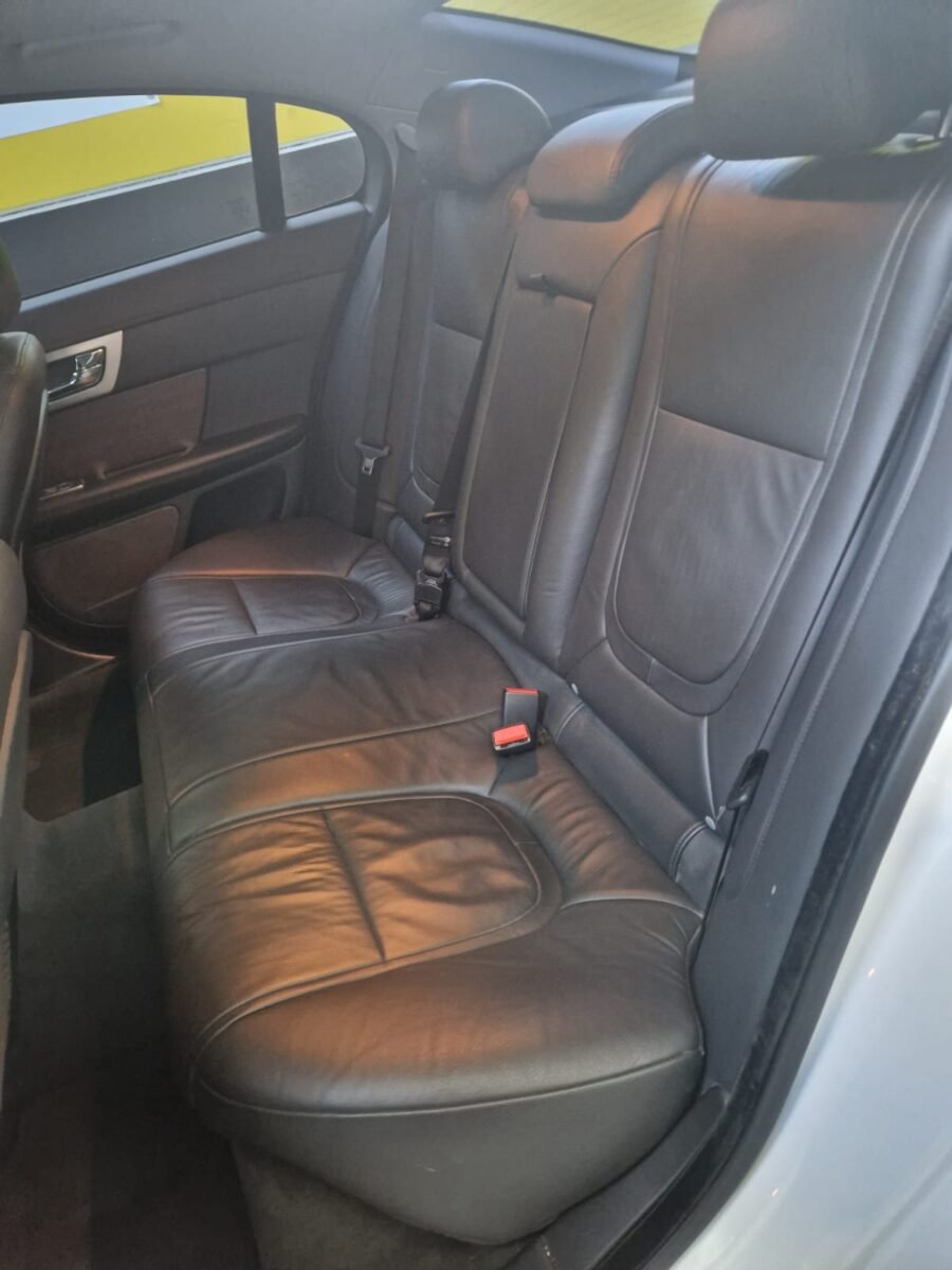 JAGUAR XF 2.0 D 200CV