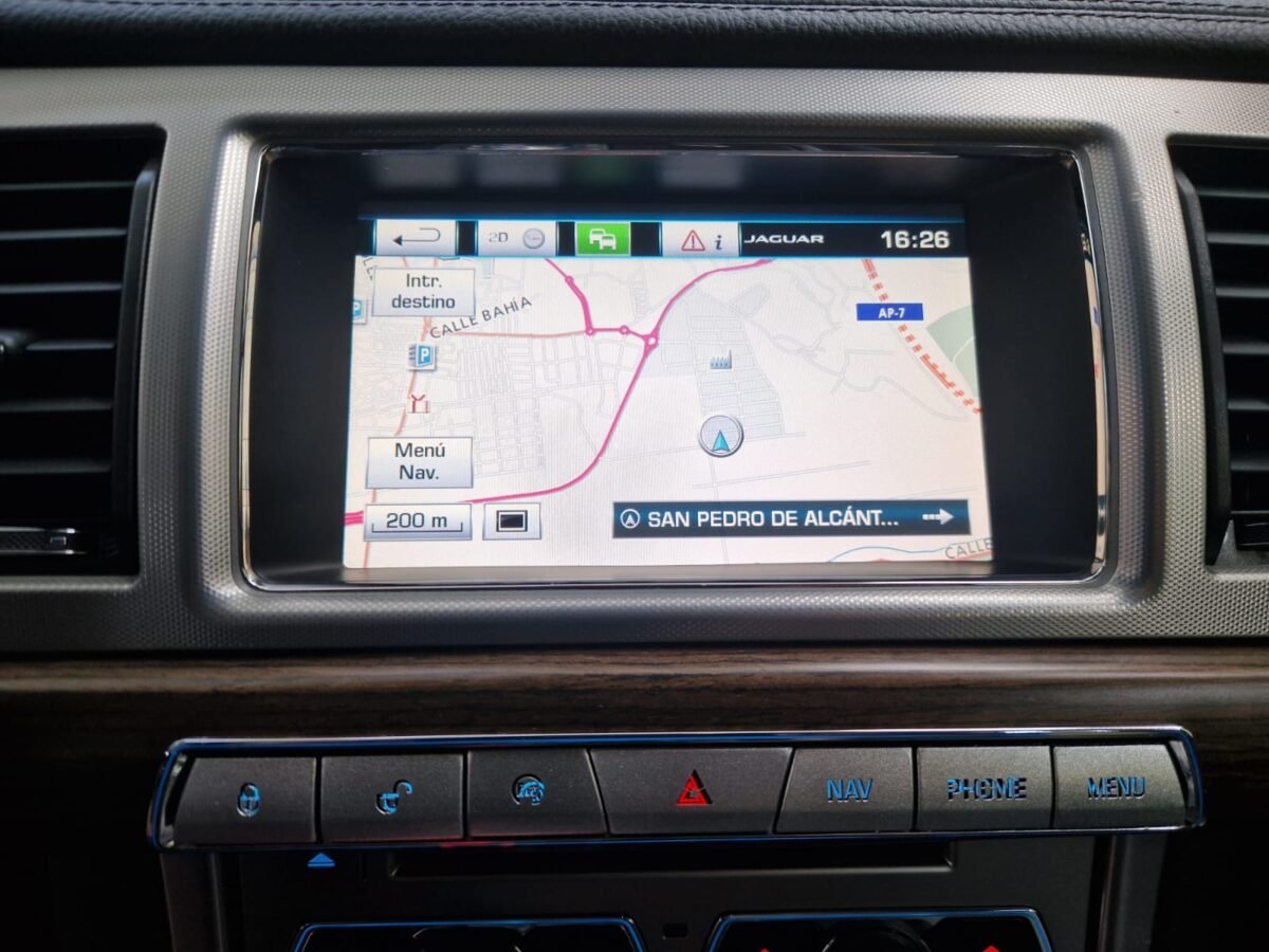 JAGUAR XF 2.0 D 200CV