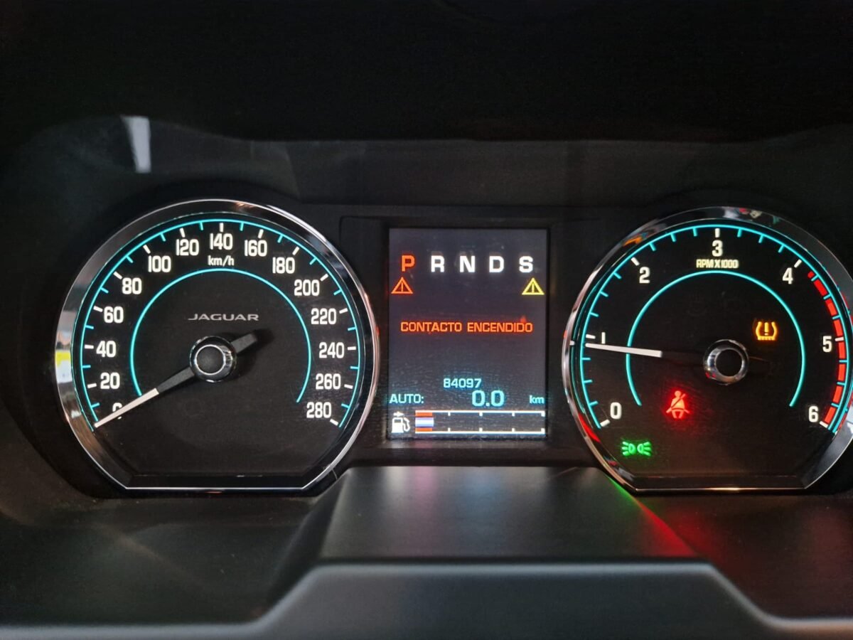 JAGUAR XF 2.0 D 200CV