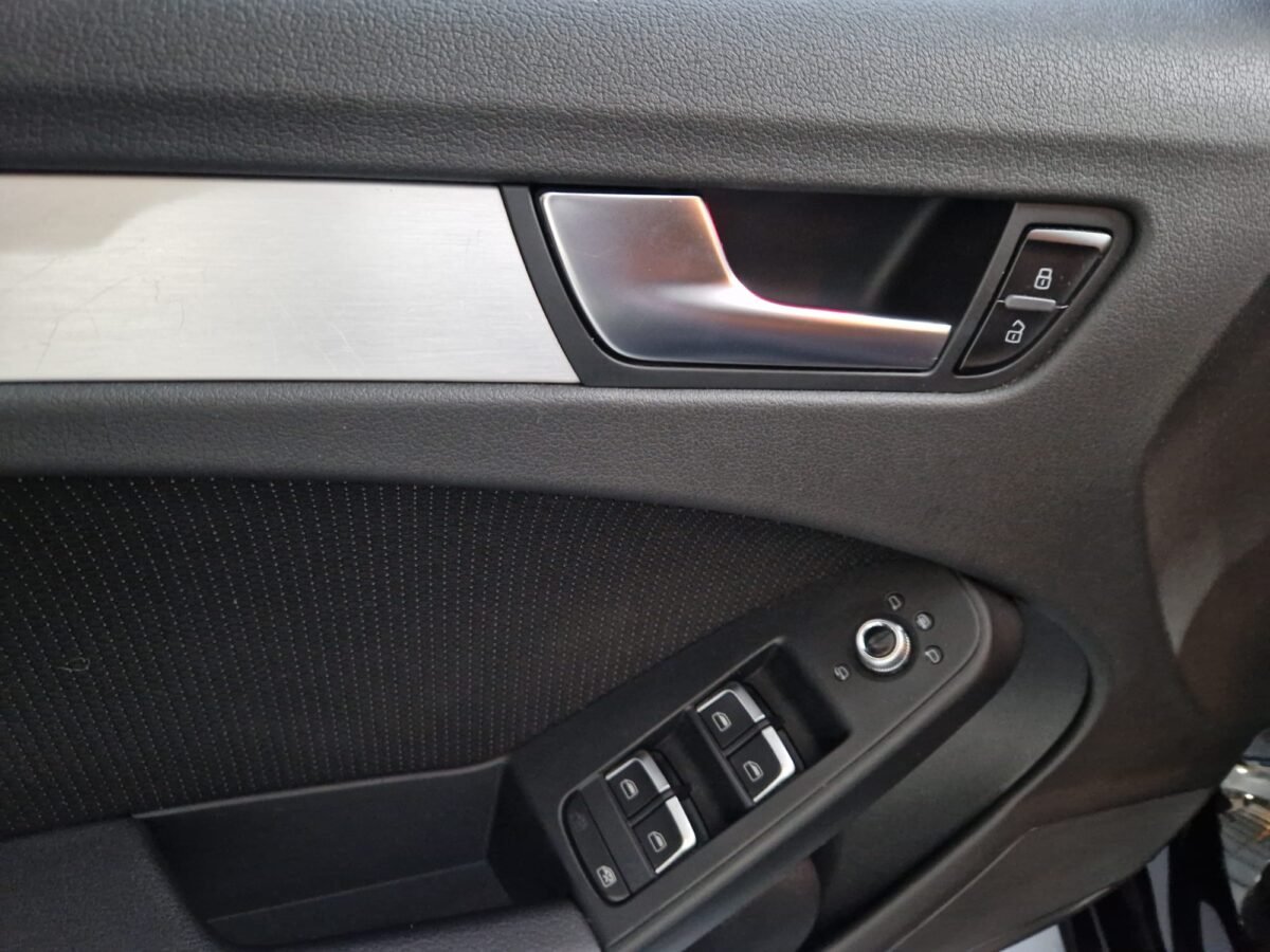 AUDI A4 AVANT S LINE 2.0 TDI 150CV