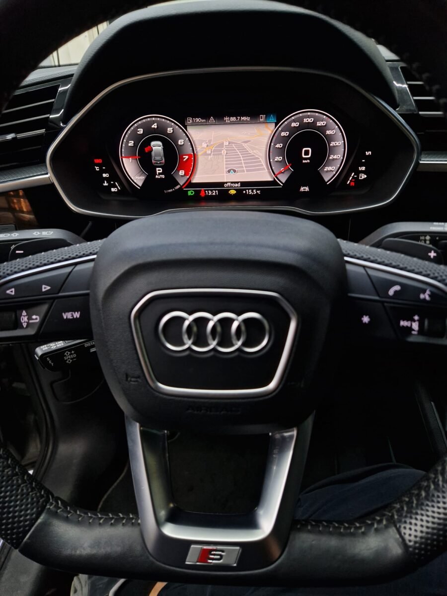 AUDI Q3 BLACKLINE S-LINE 2.0TFSI 230CV